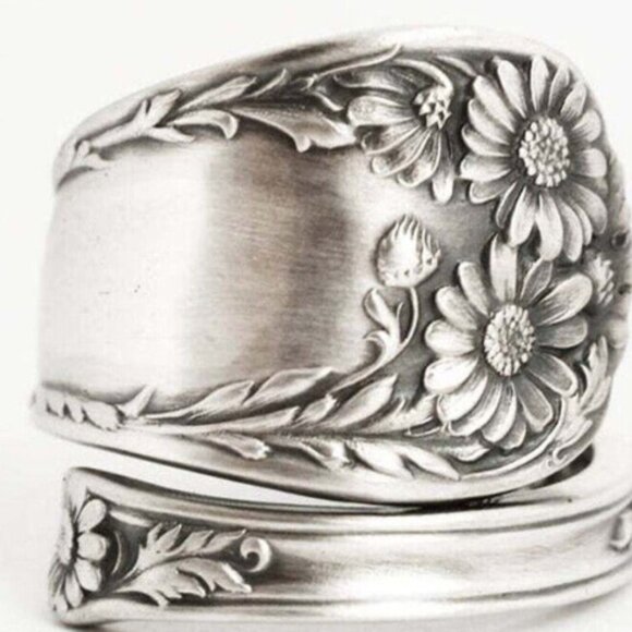 Retro Spoon Sunflower Ring - Picture 1 of 1